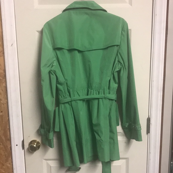 Beautiful green 😄Relativity😃trench coat size large for women - Picture 11 of 16